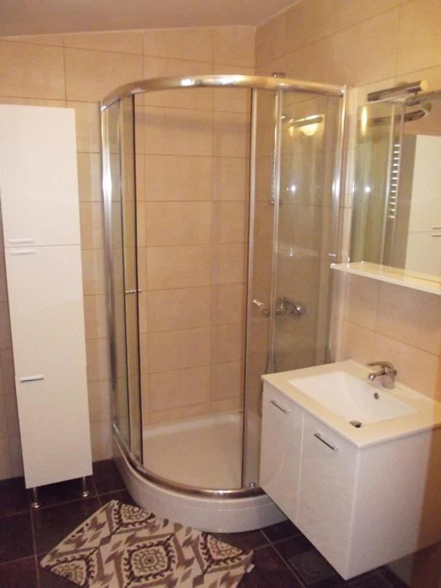 Apartmani Juliska Pirovac Exterior foto