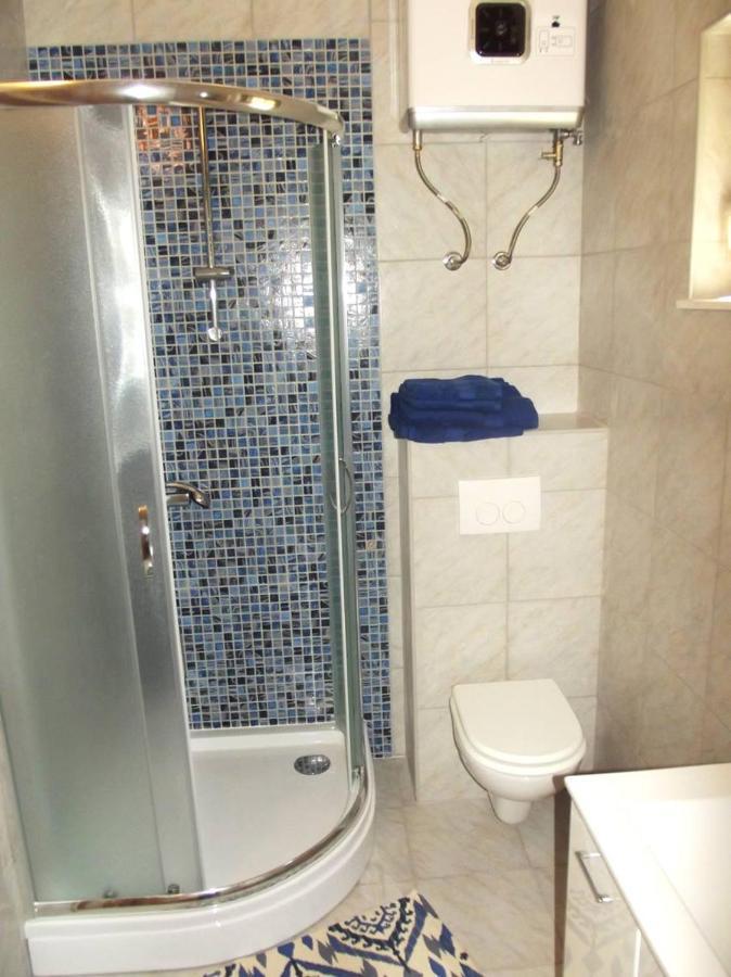 Apartmani Juliska Pirovac Exterior foto