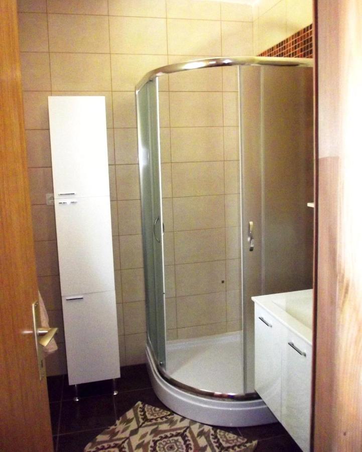 Apartmani Juliska Pirovac Exterior foto
